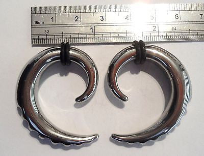 Pair Curved Surgical Stainless Steel Tribal Notch Plugs 0g 0 gauge 2 pieces - I Love My Piercings!