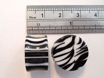 Pair 2 pieces Double Flare Acrylic Black White Zebra Plugs Ear Lobe 5/8 inch - I Love My Piercings!